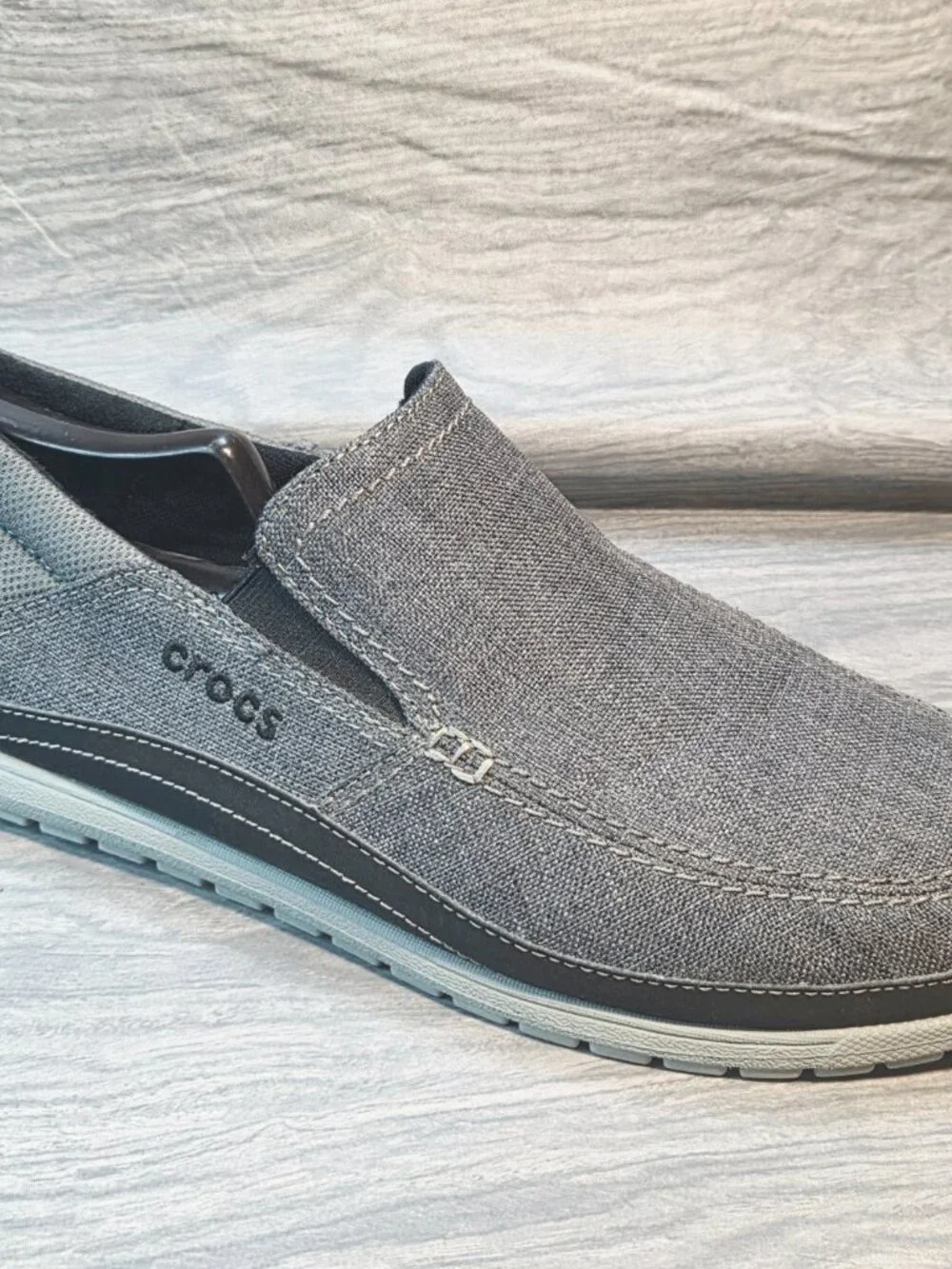 Crocs Santa Cruz Dual Comfort Loafer Mens Size 11 Gray Denim Canvas Slip On Shoe